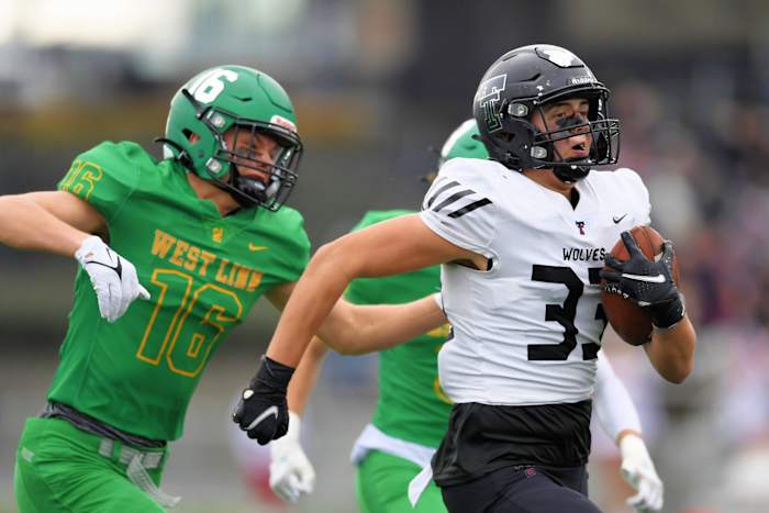 Tualatin.West-Linn.6A-football-semifinal.Leon-Neuschwander.52